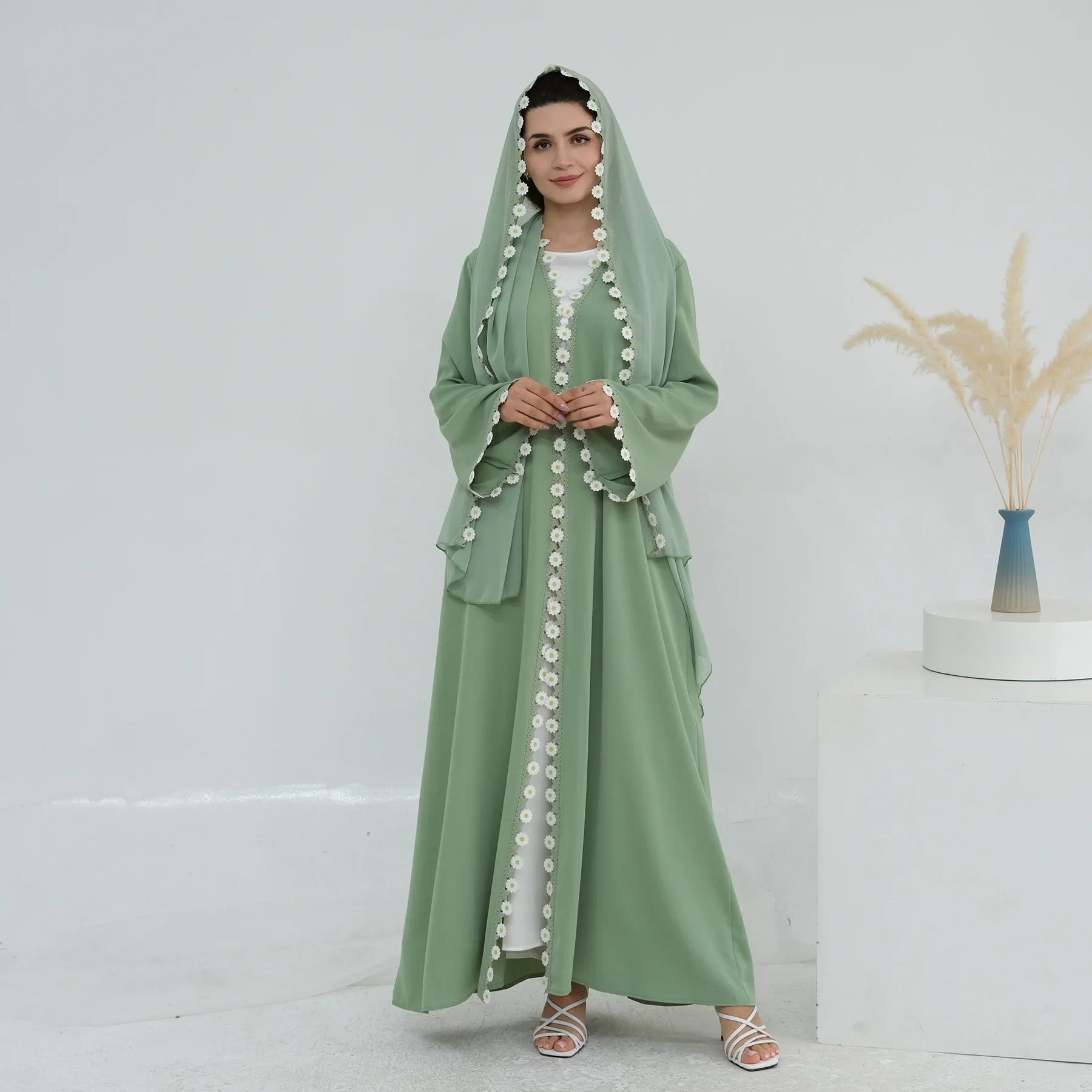 Abaya Dubai con Motivi Floreal - Embroidery Kebaya recensione e prezzo
