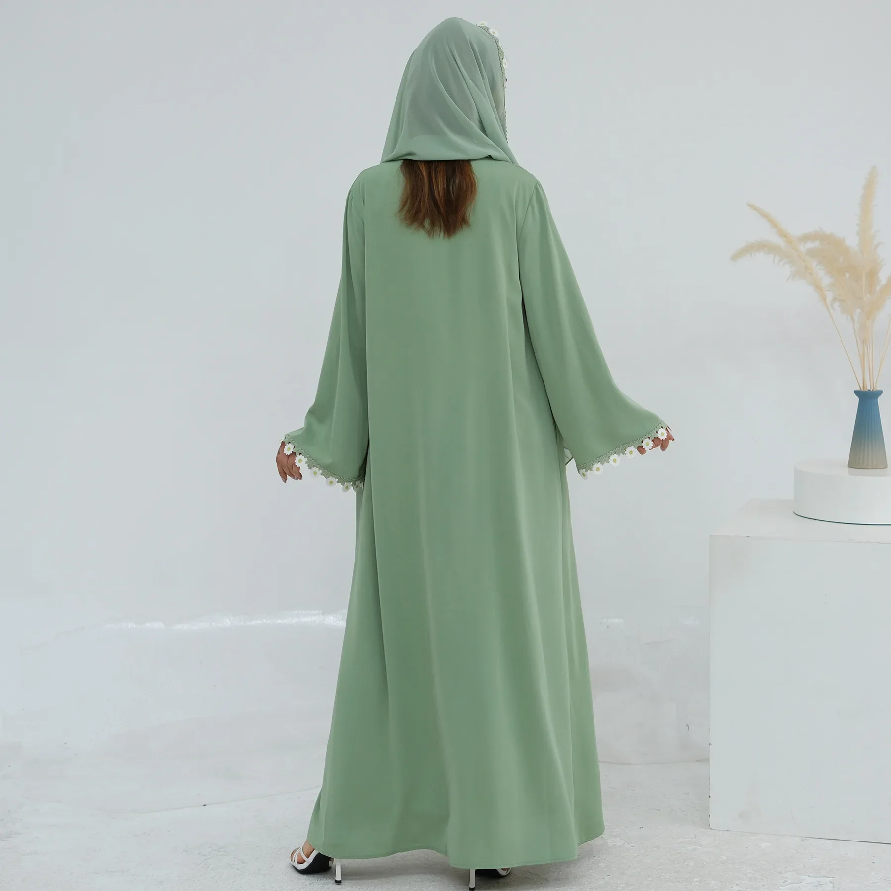 Abaya Dubai con Motivi Floreal - Embroidery Kebaya recensione e prezzo