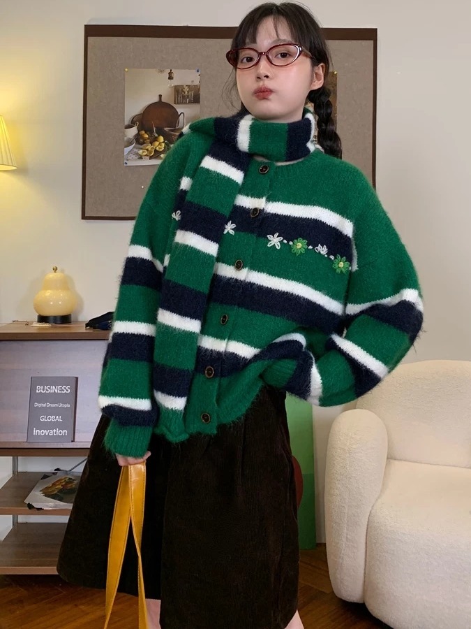 Cardigan da donna in maglia st - Embroidery Online Designs recensione e prezzo