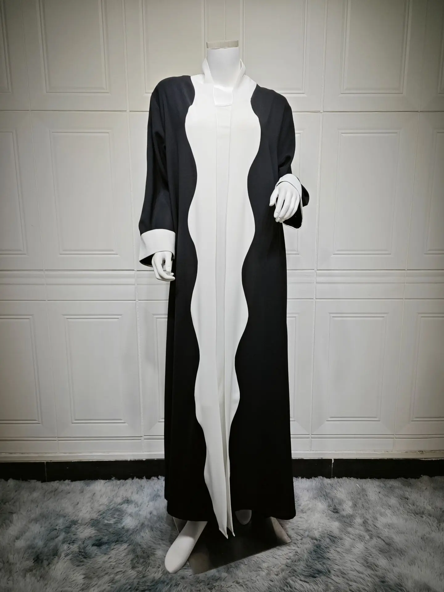 Kimono Aperto Abaya Dubai Isla - Embroidery Kebaya recensione e prezzo