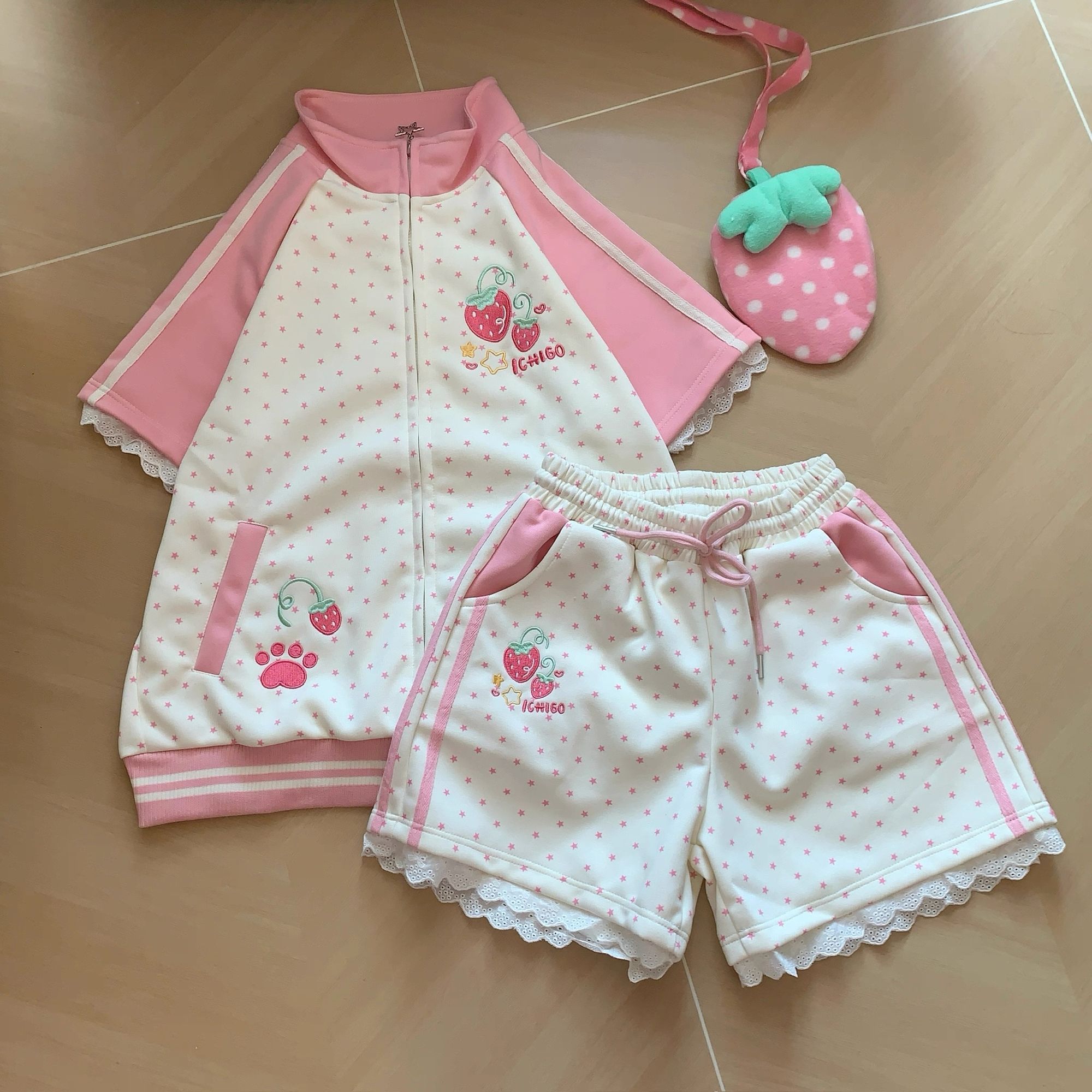 Completi Casual Kawaii con Ric - Embroidery Jacket recensione e prezzo