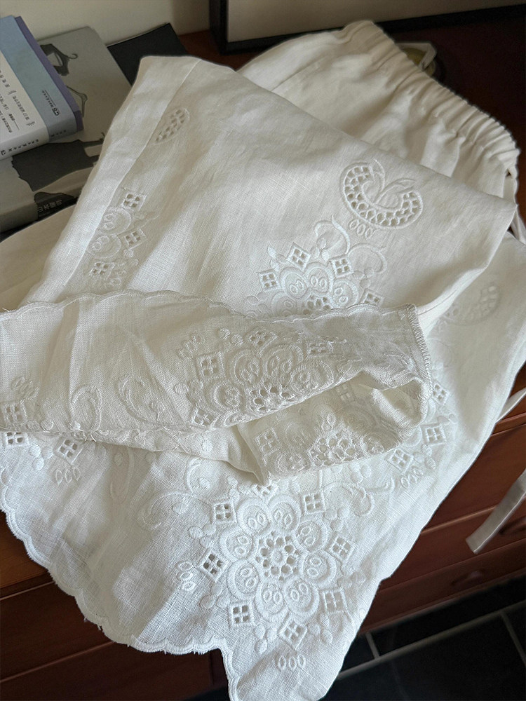Pantaloni a Gamba Larga da Don - Embroidery Artist recensione e prezzo