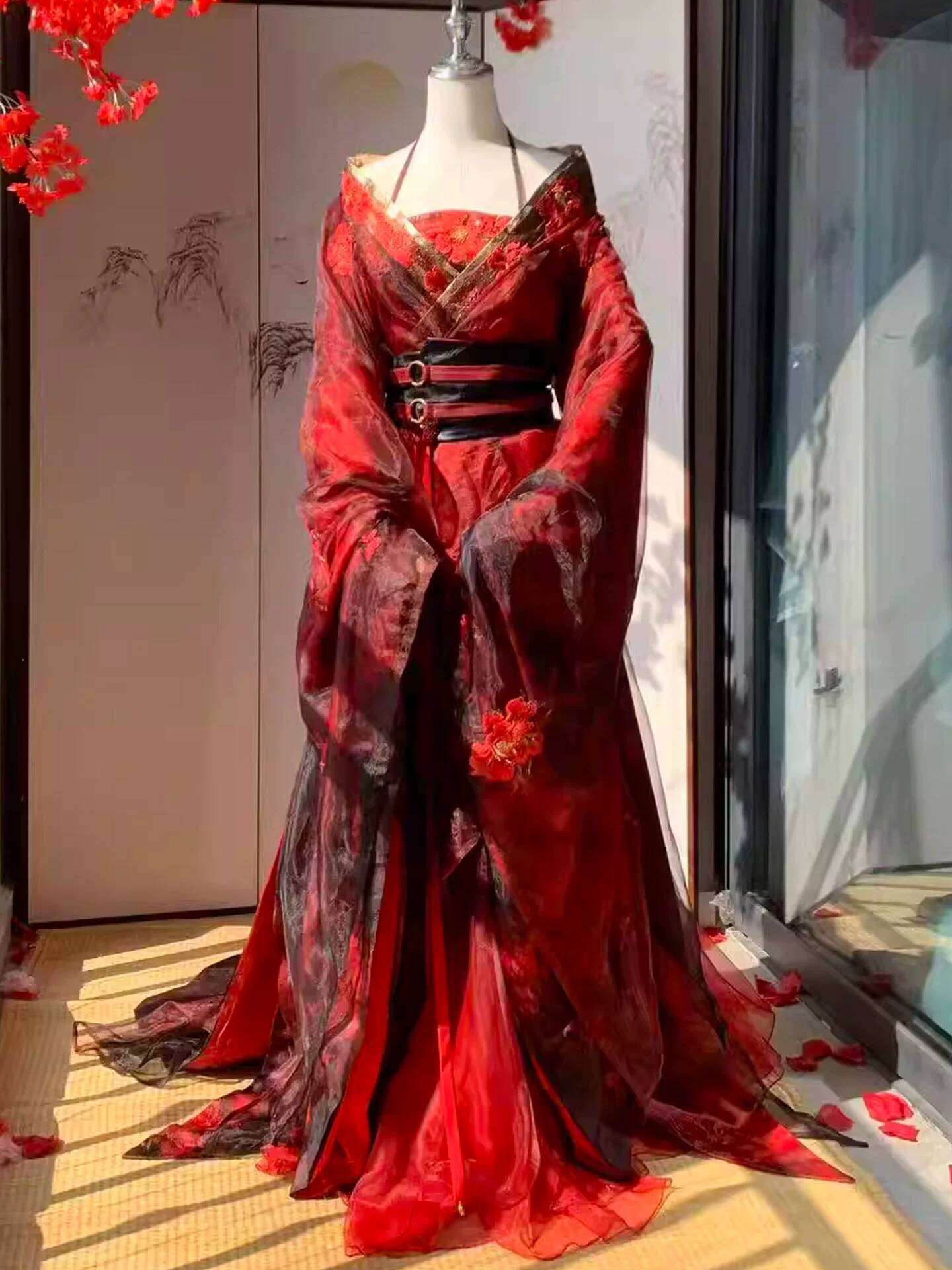 Nuovo Hanfu Rosso Datura da Do - Embroidery Knit recensione e prezzo