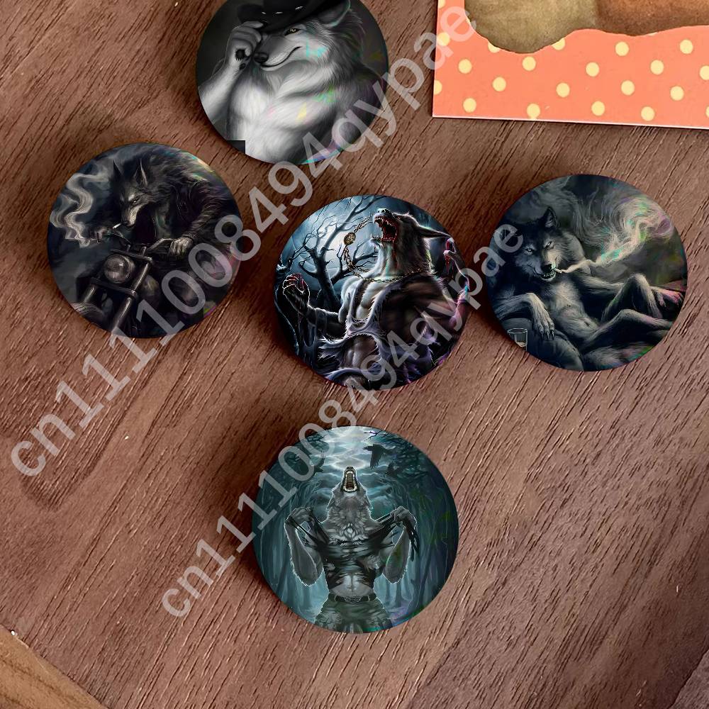 S-Sigma Wolf Alpha Button Pin  - Embroidery Alpha recensione e prezzo