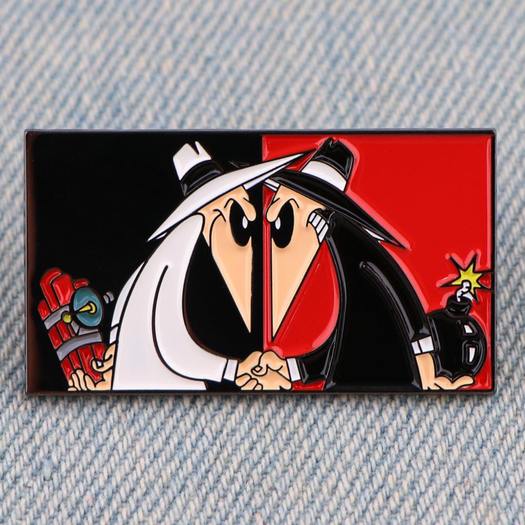 Gioco Spy-vs-Spy Badge sullo z - Embroidery Illustration recensione e prezzo